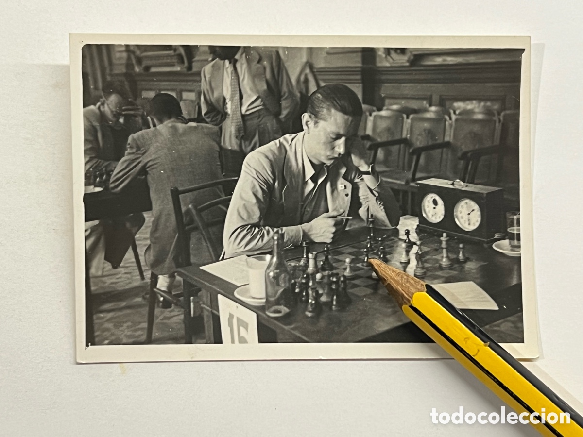 Fotograf&iacute;a antigua: BARCELONA y los Torneos de Ajedrez. Fotograf&iacute;a antigua (h.1950?) Med&iacute;das: 6,5 x 9 cm.,