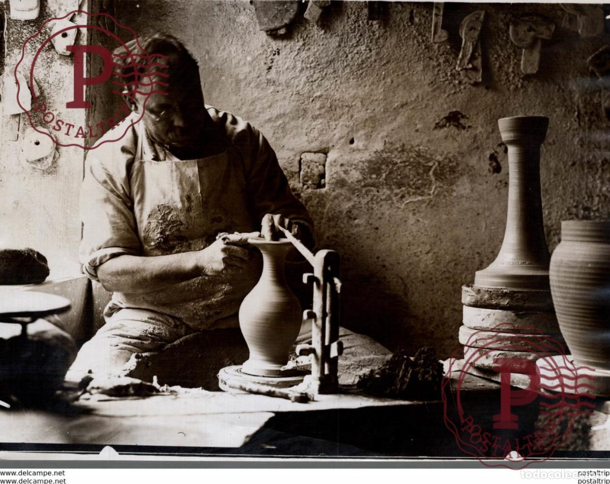 Fotograf&iacute;a antigua: POTTERY MAKING POTTER AT WORK 21*16CM Fonds Victor FORBIN 1864-1947