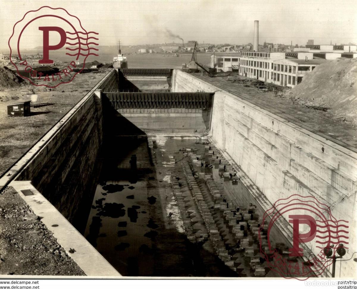 Fotograf&iacute;a antigua: BAY OF FUNDY Cale s&egrave;che de Saint John, Saint John, Nouveau-Brunswick Canada 23*19CM Fonds Victor FOR