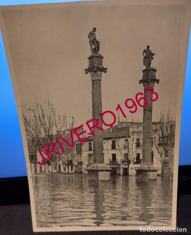 Fotograf&iacute;a antigua: SEVILLA, 1961, INUNDACIONES, ALAMEDA DE HERCULES, 9X14 CMS