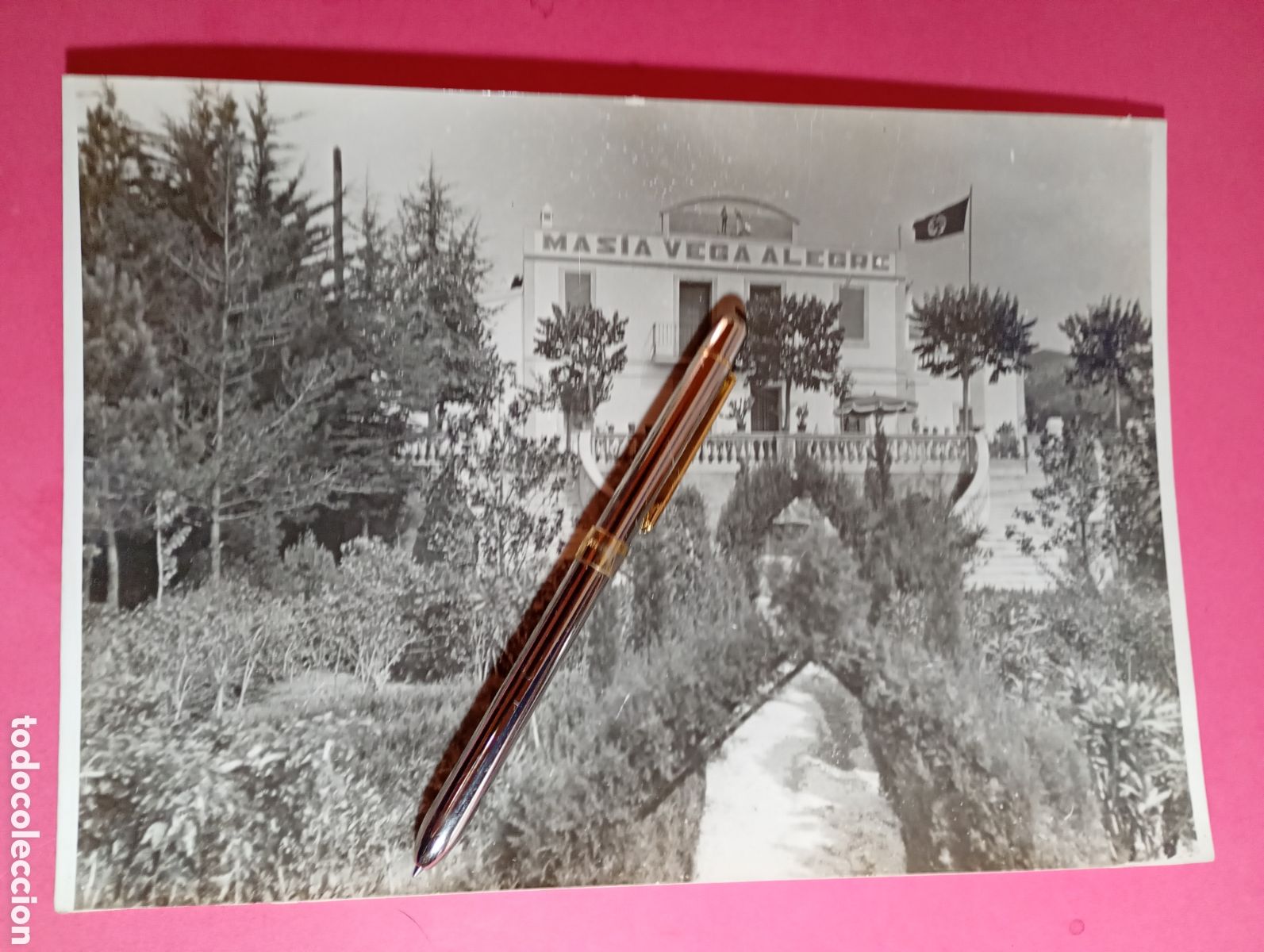 Fotografia antica: Tiana bcn 2 Fotos Mas&iacute;a Vega Alegre A&ntilde;os 40 Sello Rodolfo Hollenstein Hist&oacute;ricas bandera 3er. Reich