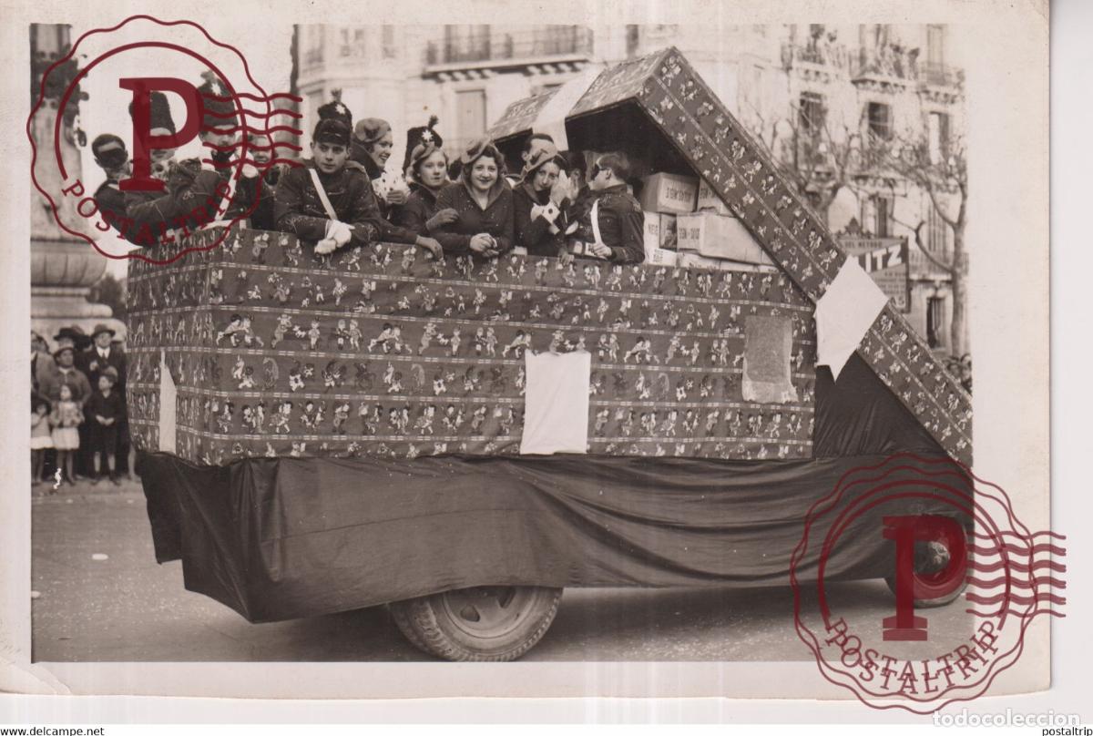 Photographie ancienne: BARCELONA 1934 CARROZA UNA CAJA DE BOMBONES 17*12cm BARCELONA CATALU&Ntilde;A ESPA&Ntilde;A SPAIN