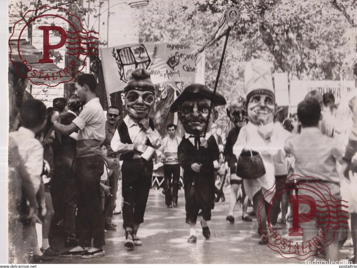 Fotograf&iacute;a antigua: BARCELONA 1960 LEMA FIESTAS LA MERCE CABEZUDOS 24*18cm BARCELONA CATALU&Ntilde;A ESPA&Ntilde;A SPAIN