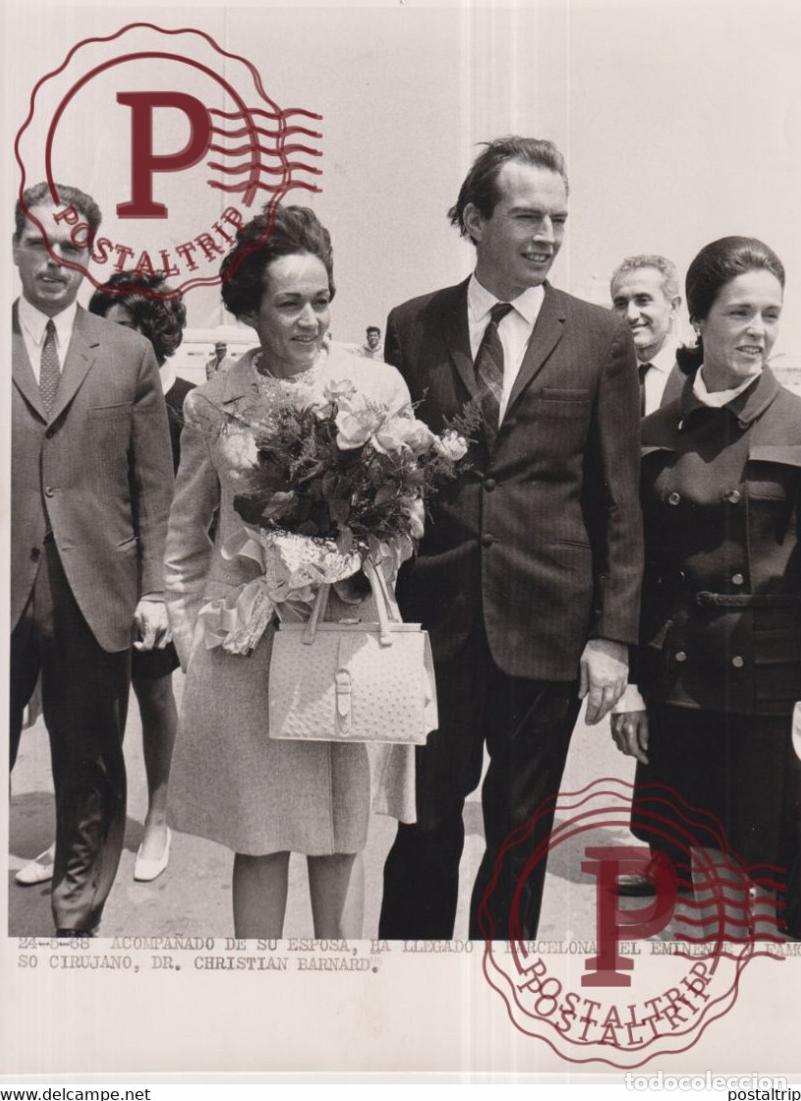 Photographie ancienne: BARCELONA DR CHRISTIAN BARNARD JUNTO A SU ESPOSA 23X18CM
