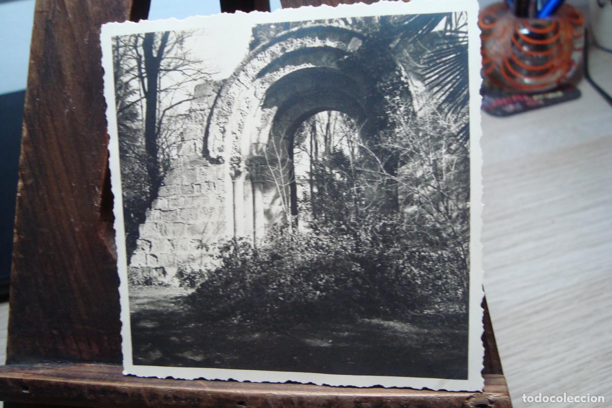 Fotograf&iacute;a antigua: ANTIGUA FOTOGRAFIA DETALLES DE ARCO EN RUINAS. POLLENSA MALLORCA 1920
