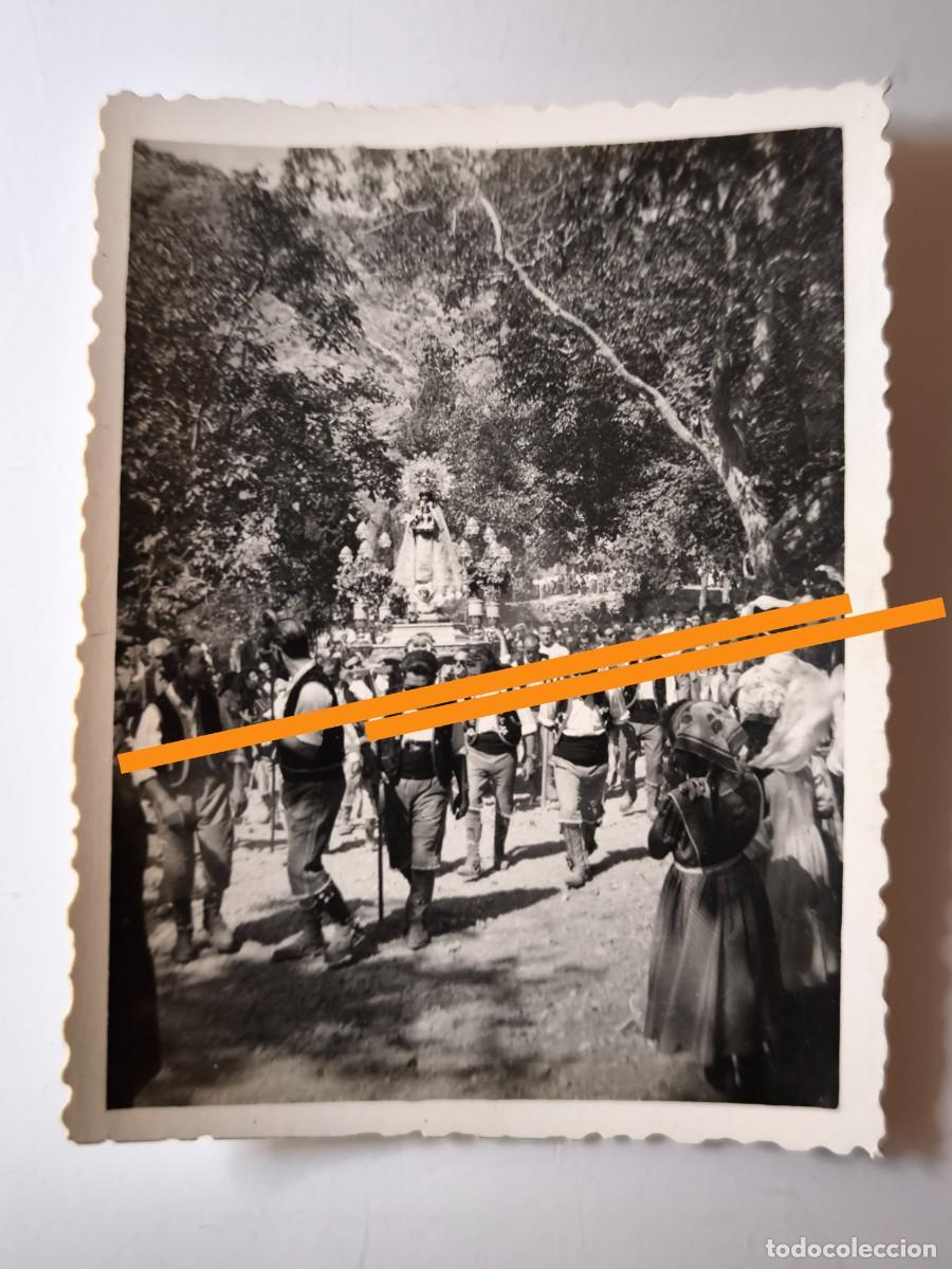 Fotograf&iacute;a antigua: Antigua fotograf&iacute;a. Procesi&oacute;n. Virgen. Fot&oacute;grafo Rafael. Onteniente Valencia. A&ntilde;os 40/50
