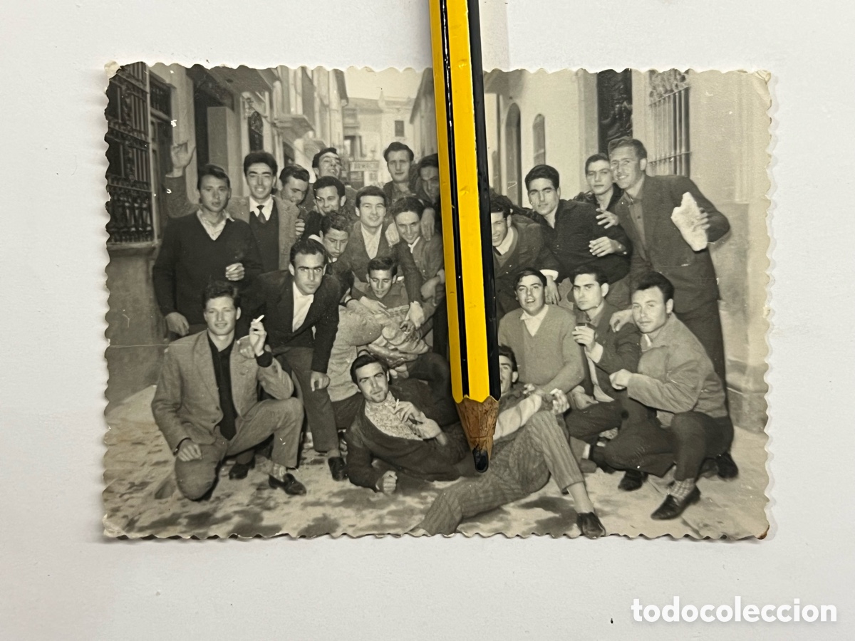 Fotograf&iacute;a antigua: CARLET Valencia.. Fotograf&iacute;a Los Quintos del 63.., Fotos Emilio Mu&ntilde;oz. Med&iacute;das: 7 x 10,5 cm