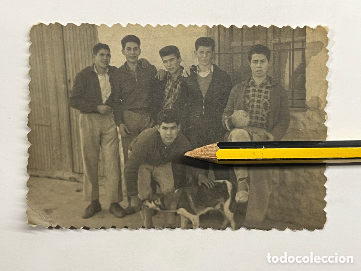 Fotograf&iacute;a antigua: CARLET Valencia.. Fotograf&iacute;a Grupo de quincea&ntilde;eros. Fotos Emilio Mu&ntilde;oz (h.1950?)