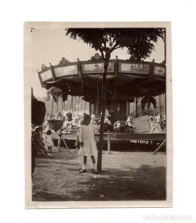 Fotograf&iacute;a antigua: PA&Iacute;S VASCO, TIOVIVO, CARRUSEL TRADICIONAL DE CABALLITOS, UN ELEMENTO COM&Uacute;N EN LAS FIESTAS . 10,7X8,4