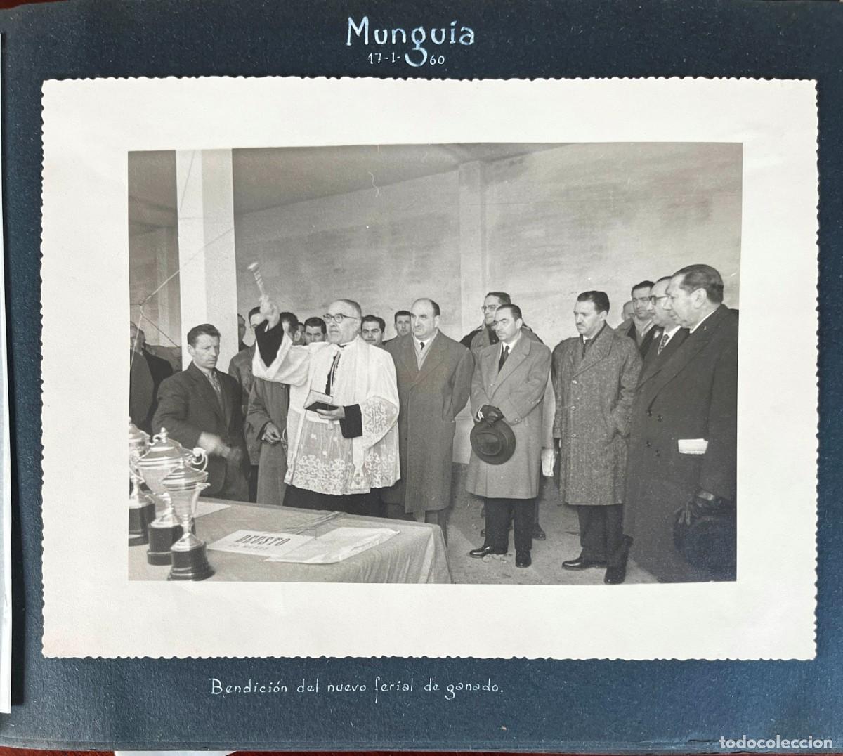 Fotograf&iacute;a antigua: FOTOGRAFIA DE MUNGUIA (VIZCAYA) 17-1-1960, BENDICION DEL NUEVO FERIAL DE GANADO, MIDE 23,5 X 17,5 C