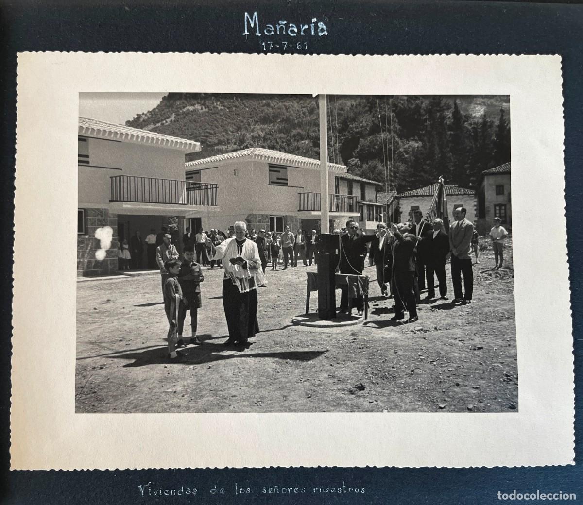 Fotografia antiga: FOTOGRAFIA DE MA&Ntilde;ARIA (VIZCAYA) 17-7-1960, INAUGURACION DE LAS VIVIENDAS DE LOS SE&Ntilde;ORES MAESTROS, MI