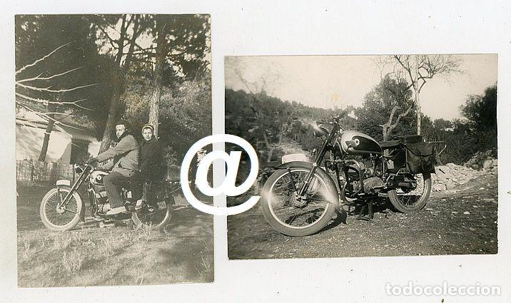 Fotograf&iacute;a antigua: 2 FOTOS MOTO MOTOCICLETA OSSA MATRICULA BARCELONA
