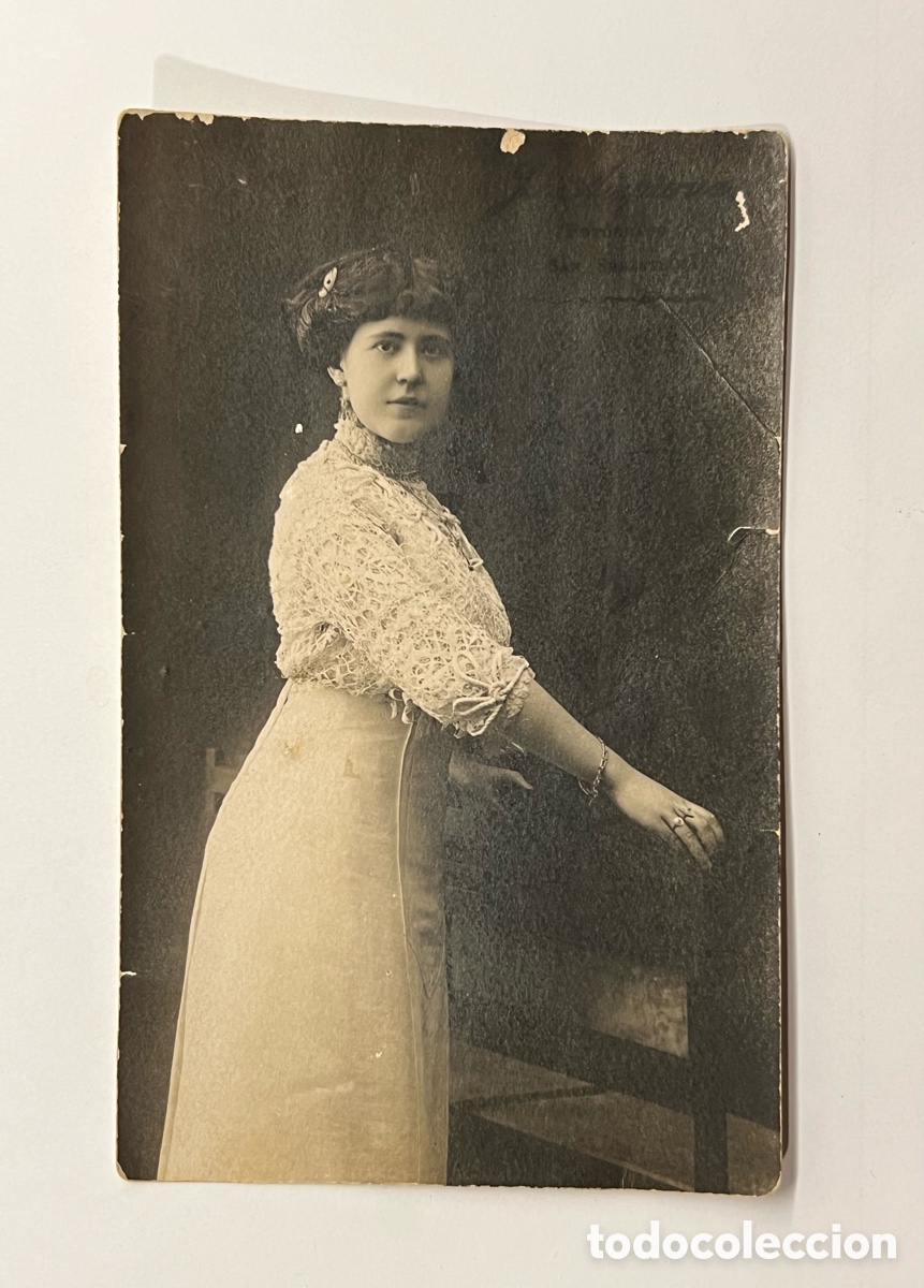 Fotograf&iacute;a antigua: SAN SEBASTIAN. J. Aizpurua, fot&oacute;grafo.. Fotograf&iacute;a de una joven Vicenta a su amado &Aacute;ngel.. (a.1911)