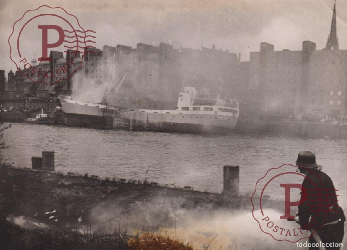 Fotograf&iacute;a antigua: HAMBURG HAMBURG DORNBUSCH 1960 22X18CM FOTOGRAFIA PHOTO BARCO BOAT BATEAU