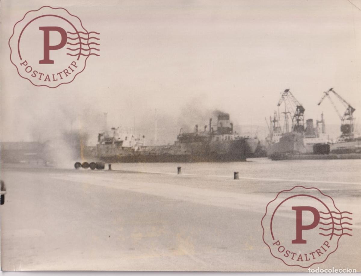 Fotograf&iacute;a antigua: PETROLEES 23X18CM FOTOGRAFIA PHOTO BARCO BOAT BATEAU
