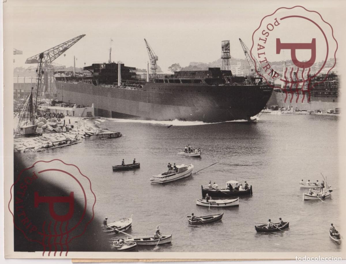 Fotografia antiga: LANCEMENTE DU CENTAURE LE PLUS GRANDE PETROLIER CONSTRUIT EN FRANCE. BARCO. BATEAU. SHIP. FOTO. PHOT