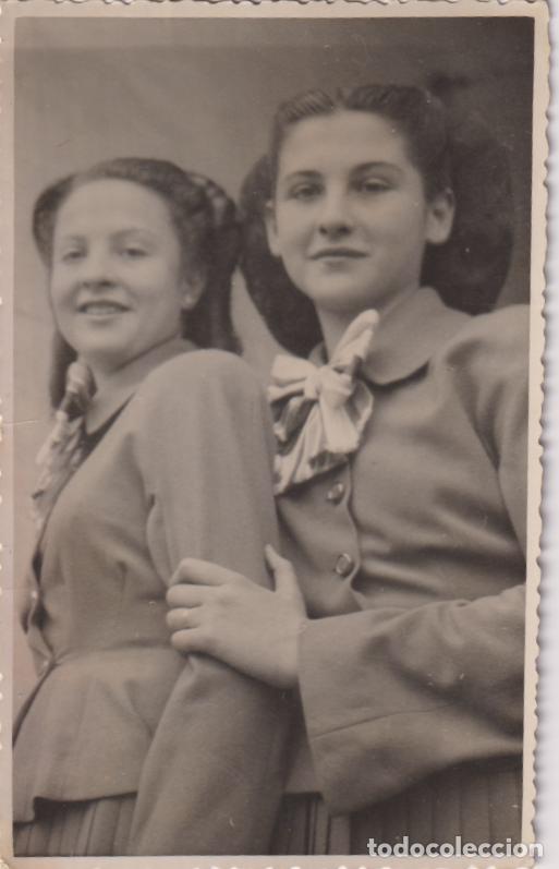 Fotograf&iacute;a antigua: ANTIGUA FOTOGRAFIA DOS HERMANAS - REPORTAJES FOTOGR&Aacute;FICOS JOS&Eacute; CABALL&Eacute; - MATARO 1949