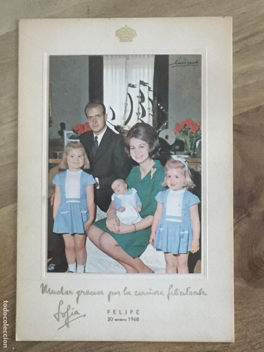 Fotograf&iacute;a antigua: juan carlos y sofia familia real espa&ntilde;ola foto original con autografo impreso de sofia de grecia