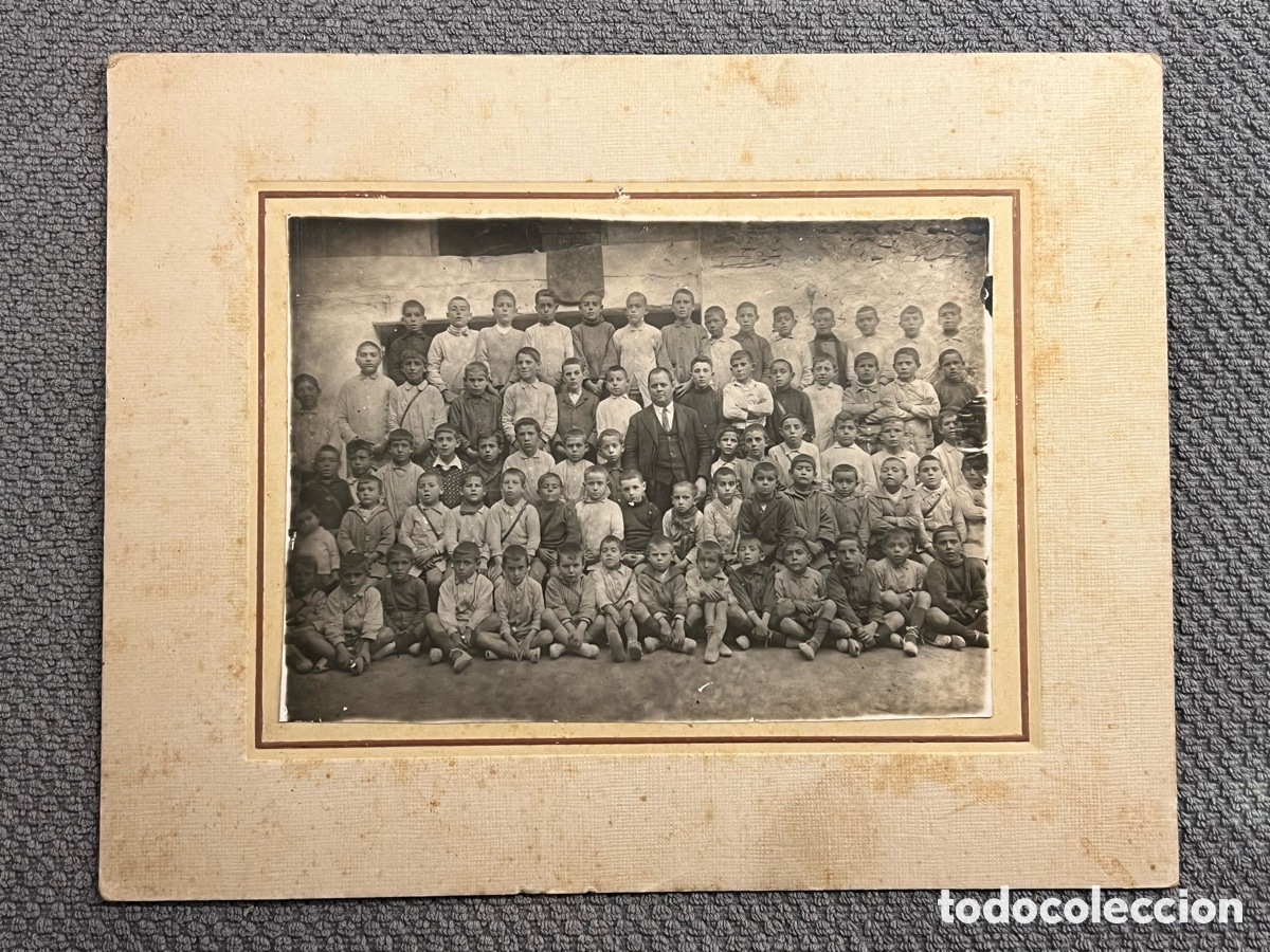 Fotograf&iacute;a antigua: VALENCIA Y LA REP&Uacute;BLICA Recuerdo escolar. Escuela de ni&ntilde;os con los maestros Preguerra Civil ..