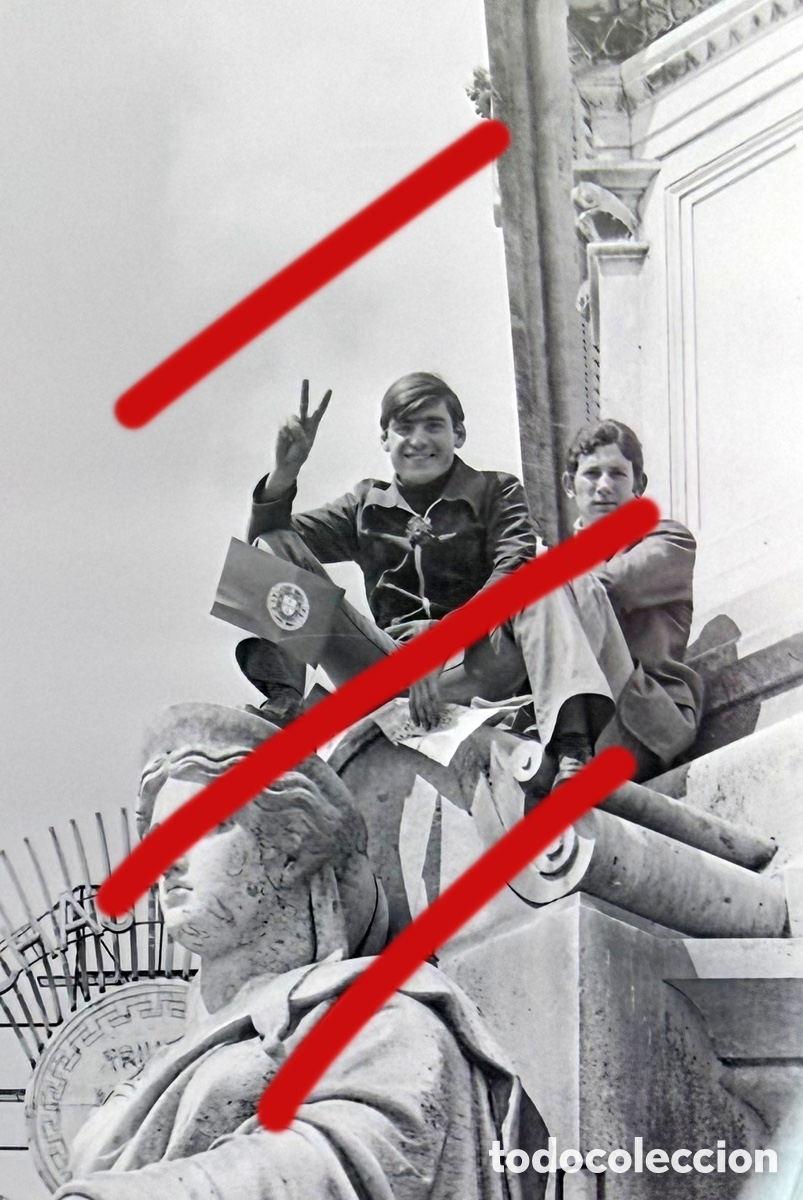 Fotograf&iacute;a antigua: Portugal 25 Abril 1974 &ndash; Revoluci&oacute;n de los Claveles / Revolu&ccedil;&atilde;o dos Cravos &ndash; Negativo Celuloide