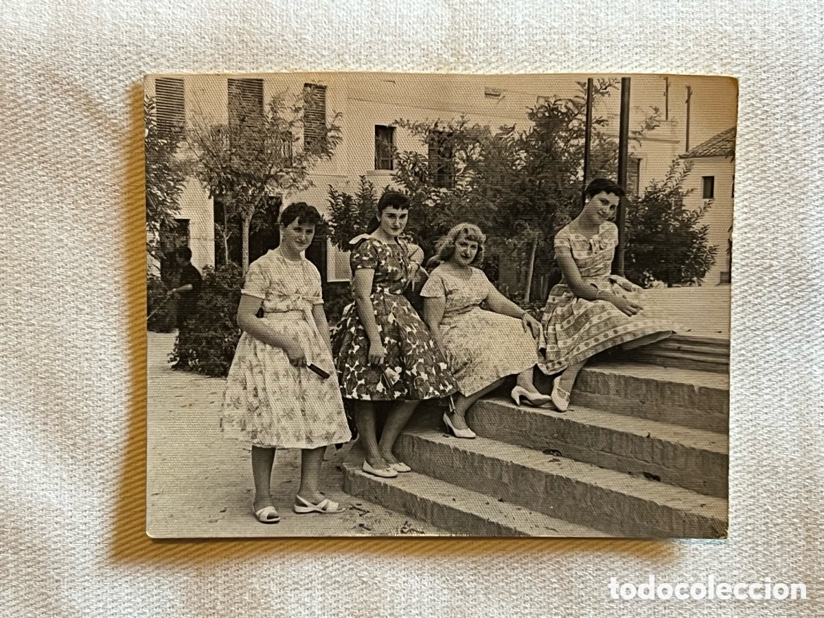 Fotograf&iacute;a antigua: MINUTEROS VALENCIA.. Cuatro hermosas Pin-Up del Grao &hellip; Fot&oacute;grafo Autorizado No.49 (h.1955?)