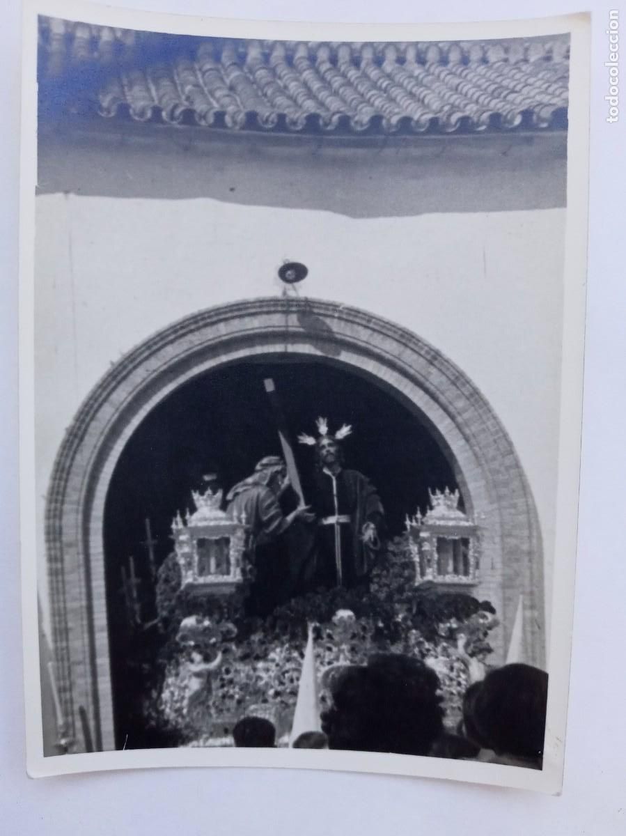 Fotograf&iacute;a antigua: SEMANA SANTA DE SEVILLA : FOTO DE SALIDA DE PASO DE JESUS . 1966