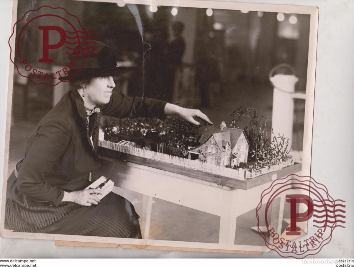 Antique Photography: MODEL GARDENS FLOWER SHOW NORTH COUNTRY GARDEN CLUB LONG ISLAND +- 25*20CM Fonds Victor FORBIN