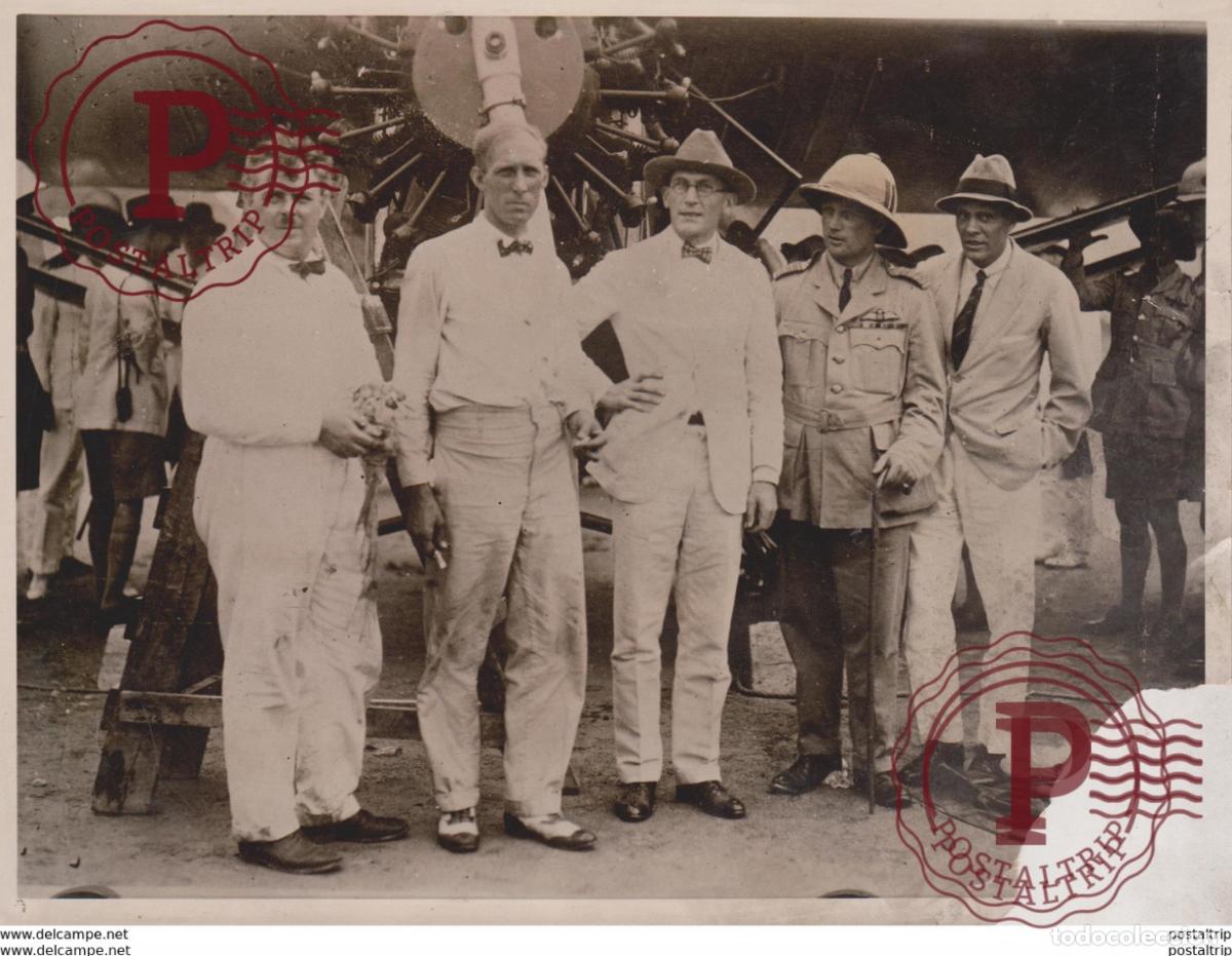 Fotografia antiga: BROCK AND SCHLEE ARRIVAL AT HONGKONG CHINA MISSING CORNER PRIDE OF DETROIT 20*15CM Fonds Victor F