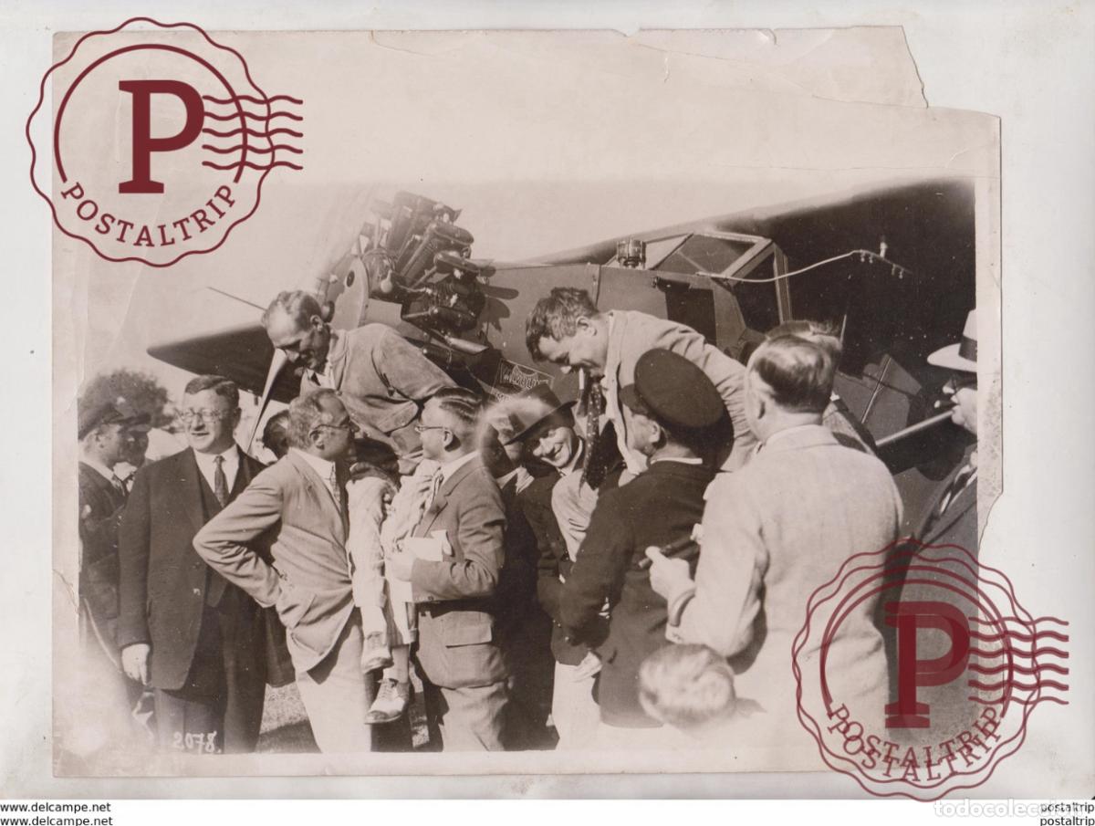 Fotografia antiga: MUNICH GERMANY MR BROCK AND AIRMEN SCHLEE FROM CROYDON TO BELGRADE 25*20CM Fonds Victor FORBIN 1