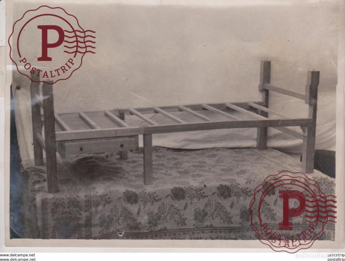 Antique Photography: TWO IN ONE PORTABLE TABLE AND BEDSTEAD 20*15CM Fonds Victor FORBIN 1864-1947