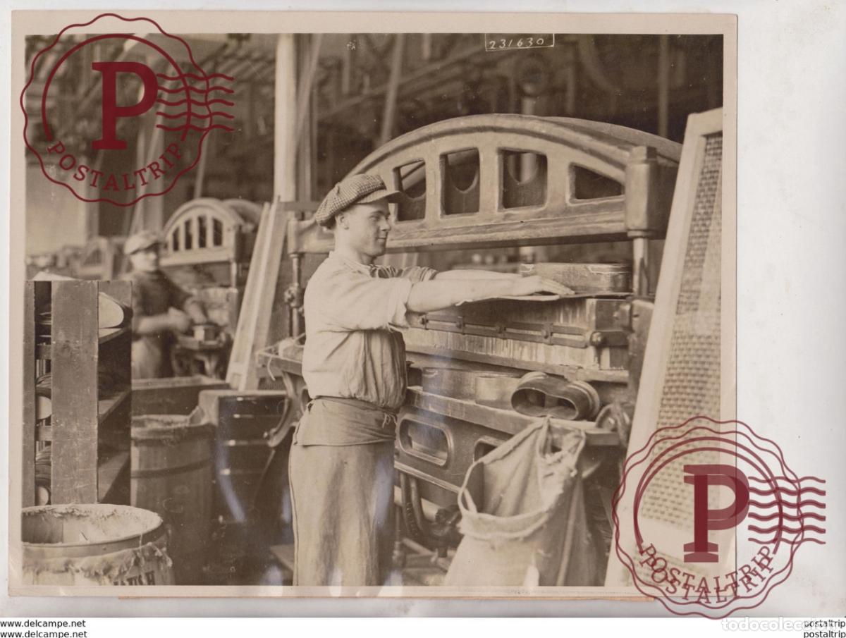 Fotografia antiga: USA SHOE FACTORY 1917 WWI FABRIQUE CHAUSSURE SHOEMAKER Schuhmacher ZAPATERO 25*20CM Fonds Victor FO