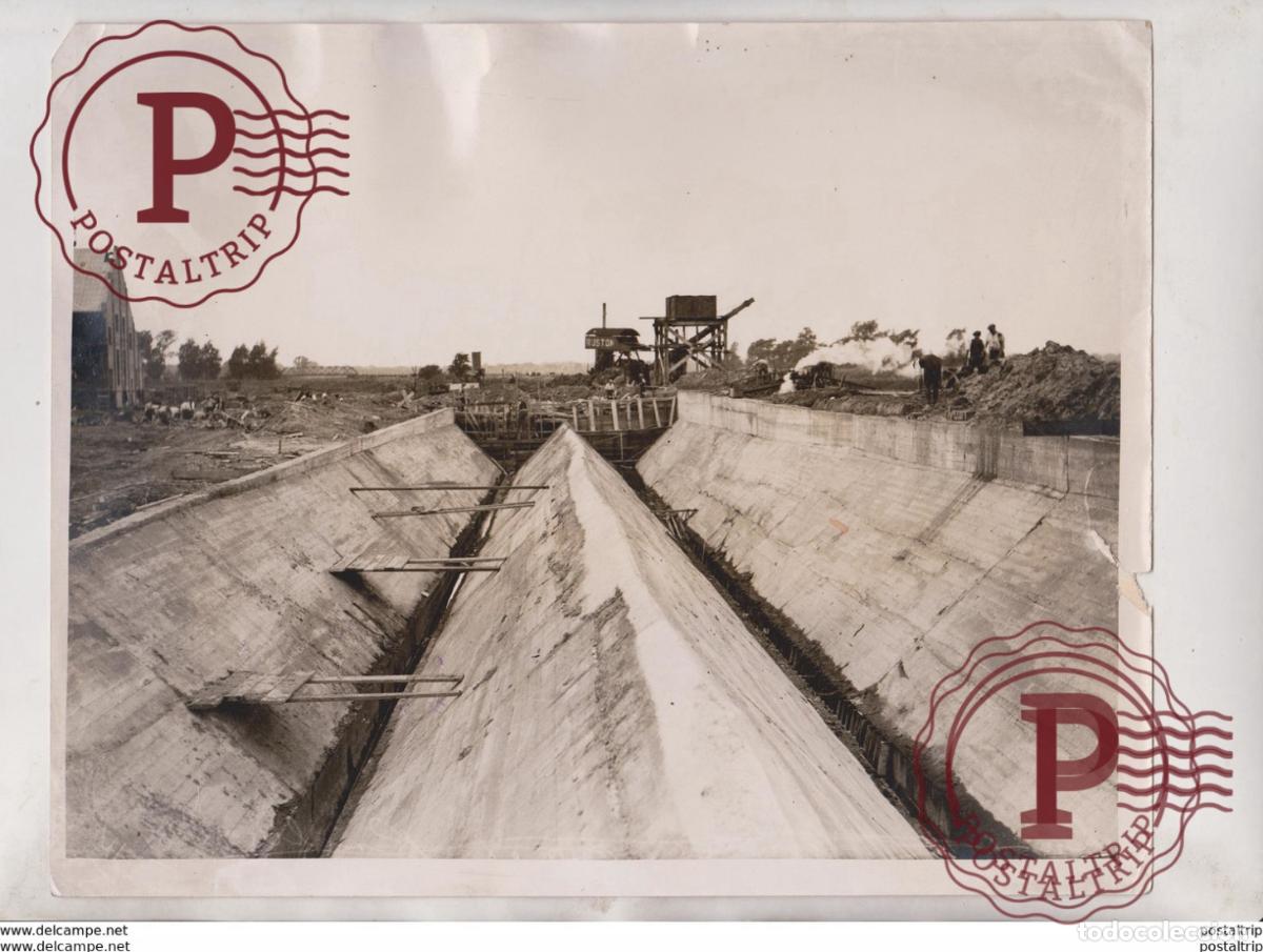 Fotografia antiga: SUGAR BEET INDUSTRY FLOURISHING BEETROOTS FACTORY NEAR ELY 25*20CM Fonds Victor FORBIN 1864-1947