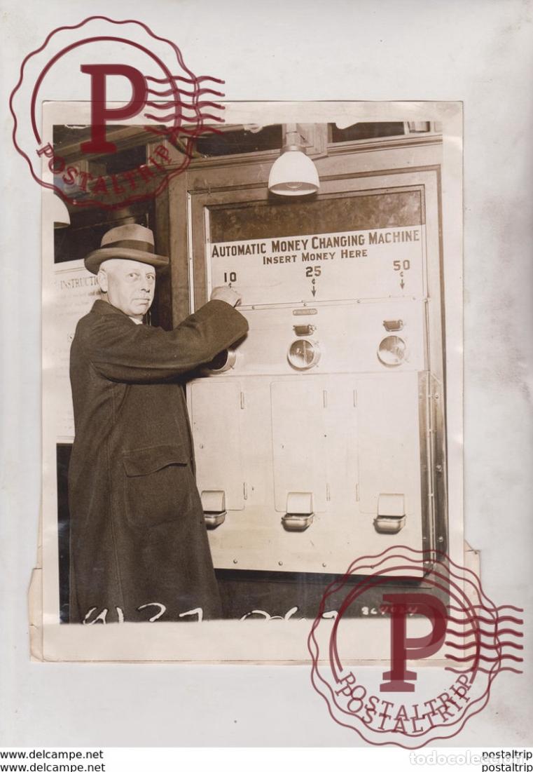Fotograf&iacute;a antigua: AUTOMATIC MONEY CHANGING MACHINE SUBWAY LEXINGTON AVENUE FRANK HEDLEY TRAIN 20*15CM Fonds Victor