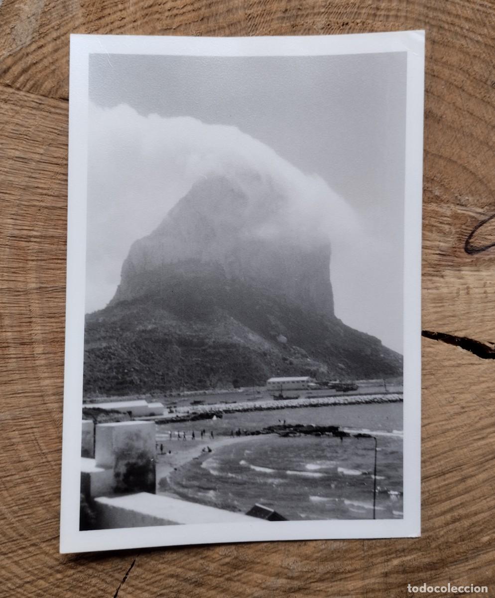 Fotograf&iacute;a antigua: Fotograf&iacute;a antigua al Pe&ntilde;&oacute;n de Ifach con nubes y al puerto de Calpe- Alicante