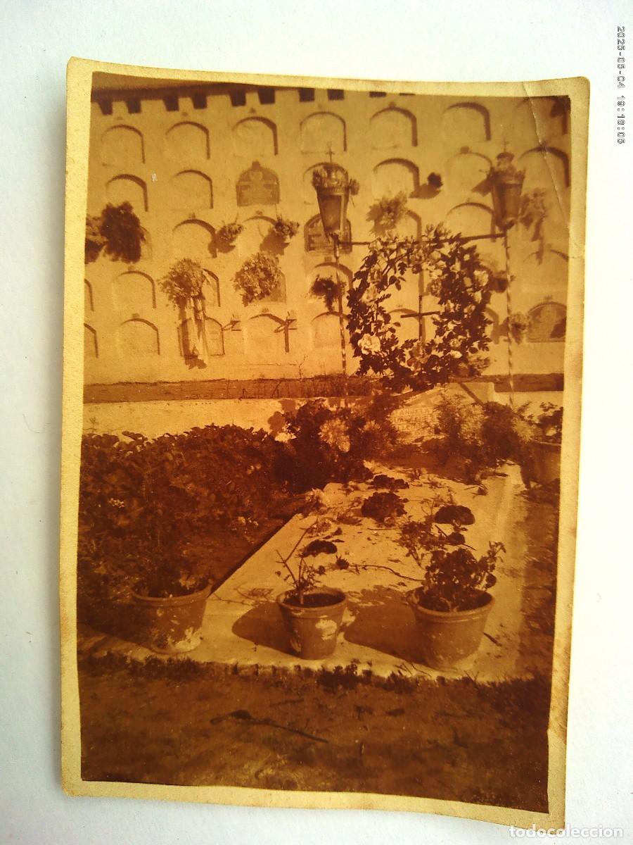 Fotograf&iacute;a antigua: FOTO DE UNA TUMBA , CEMENTERIO . PRINCIPIOS DE SIGLO