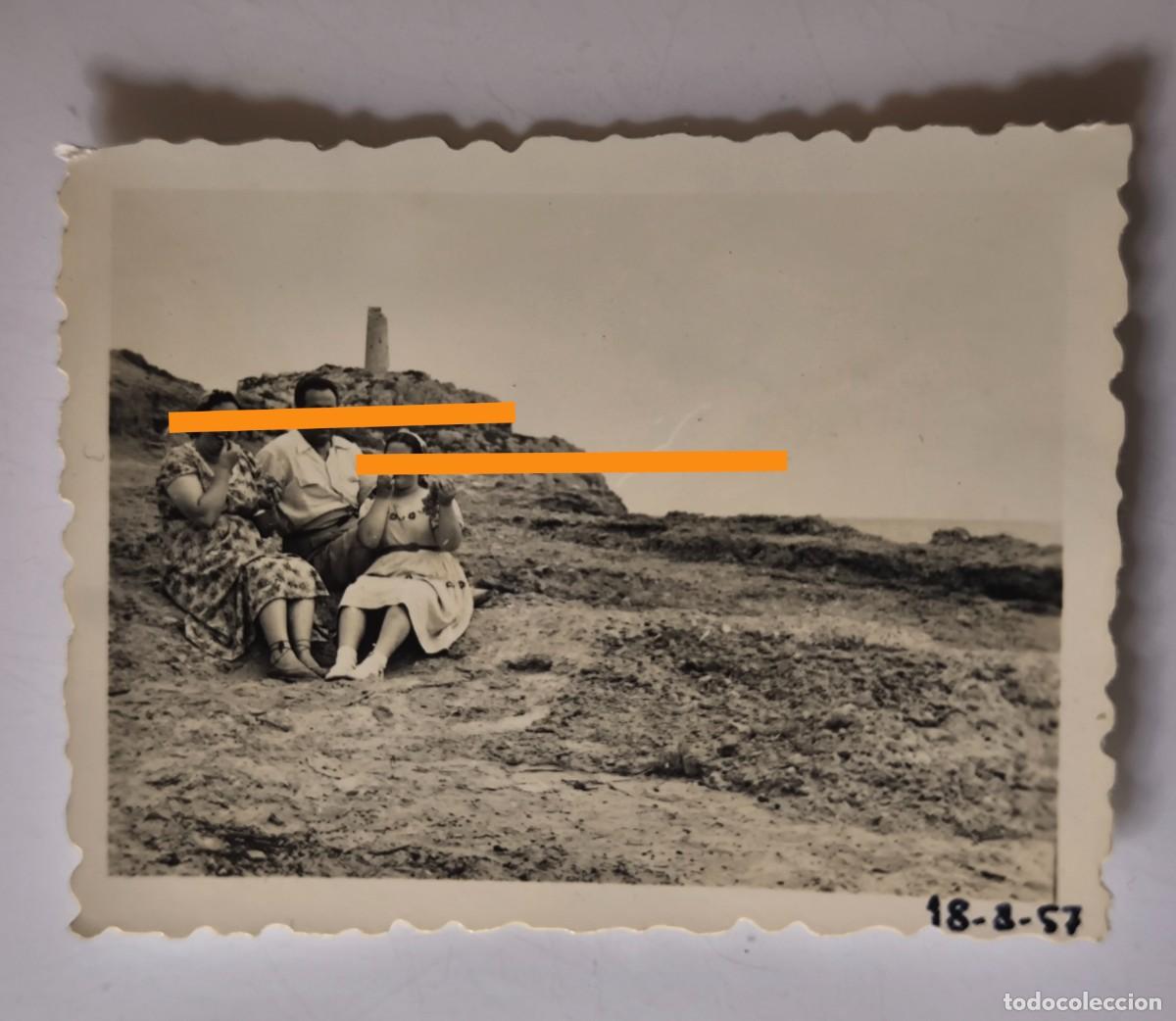 Fotograf&iacute;a antigua: Antigua fotograf&iacute;a. En Oropesa. Castell&oacute;n. A&ntilde;os 50.