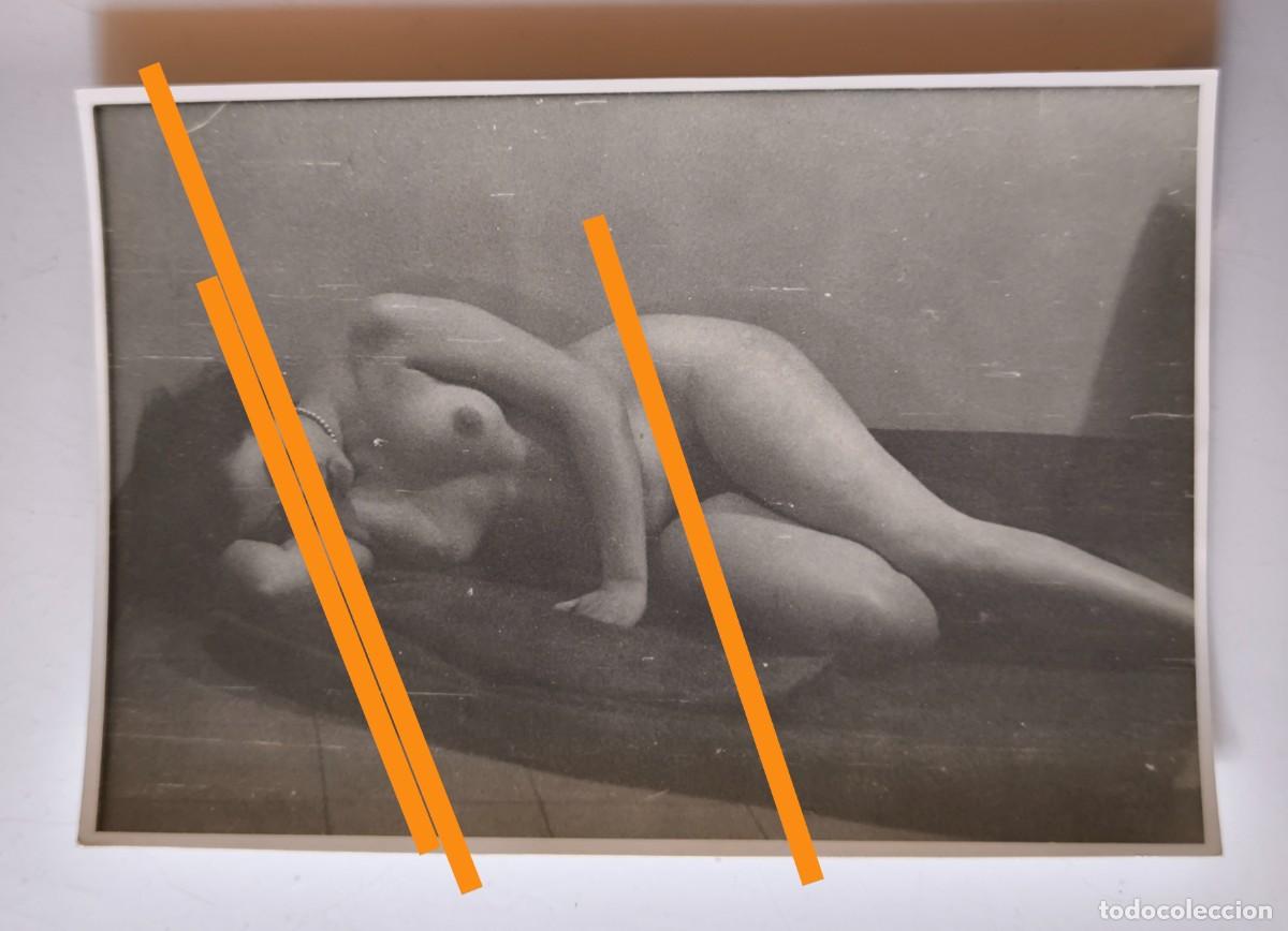 Fotograf&iacute;a antigua: Antigua fotograf&iacute;a. Chica, mujer posando. Desnuda, desnudo. Art&iacute;stico. A&ntilde;os 50.
