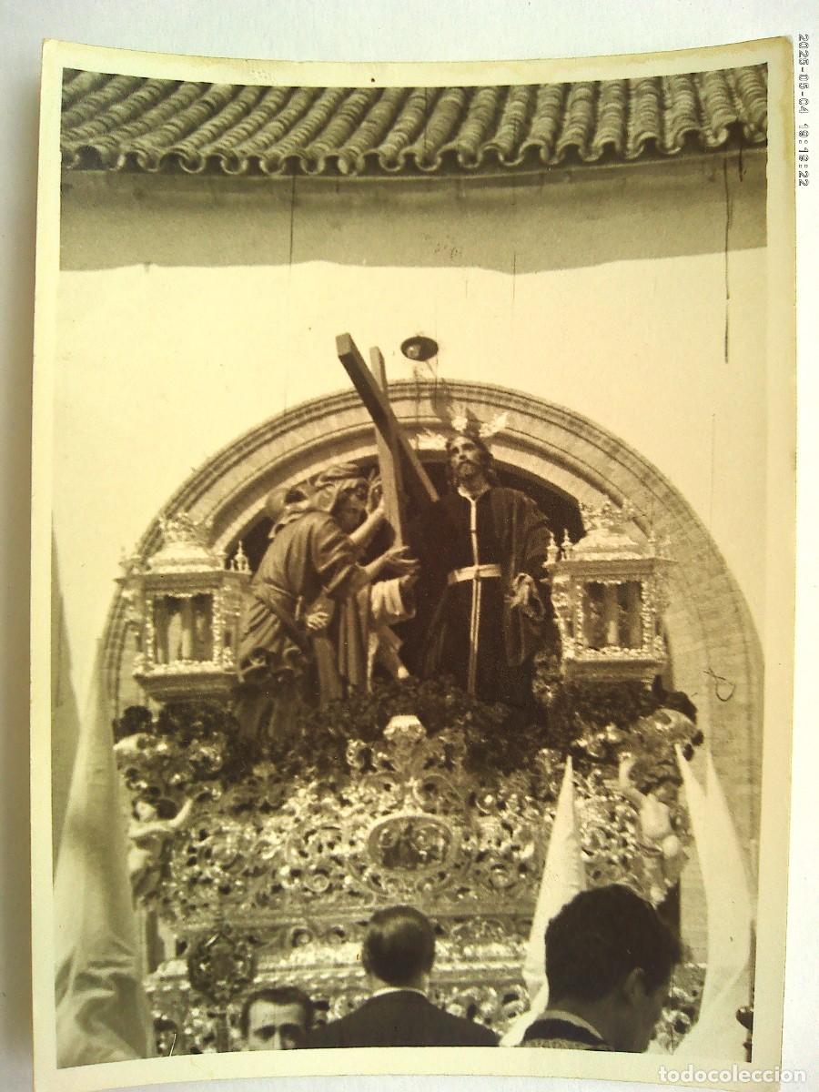 Fotograf&iacute;a antigua: SEMANA SANTA DE SEVILLA : FOTO SALIDA DEL PASO DE JESUS NAZARENO