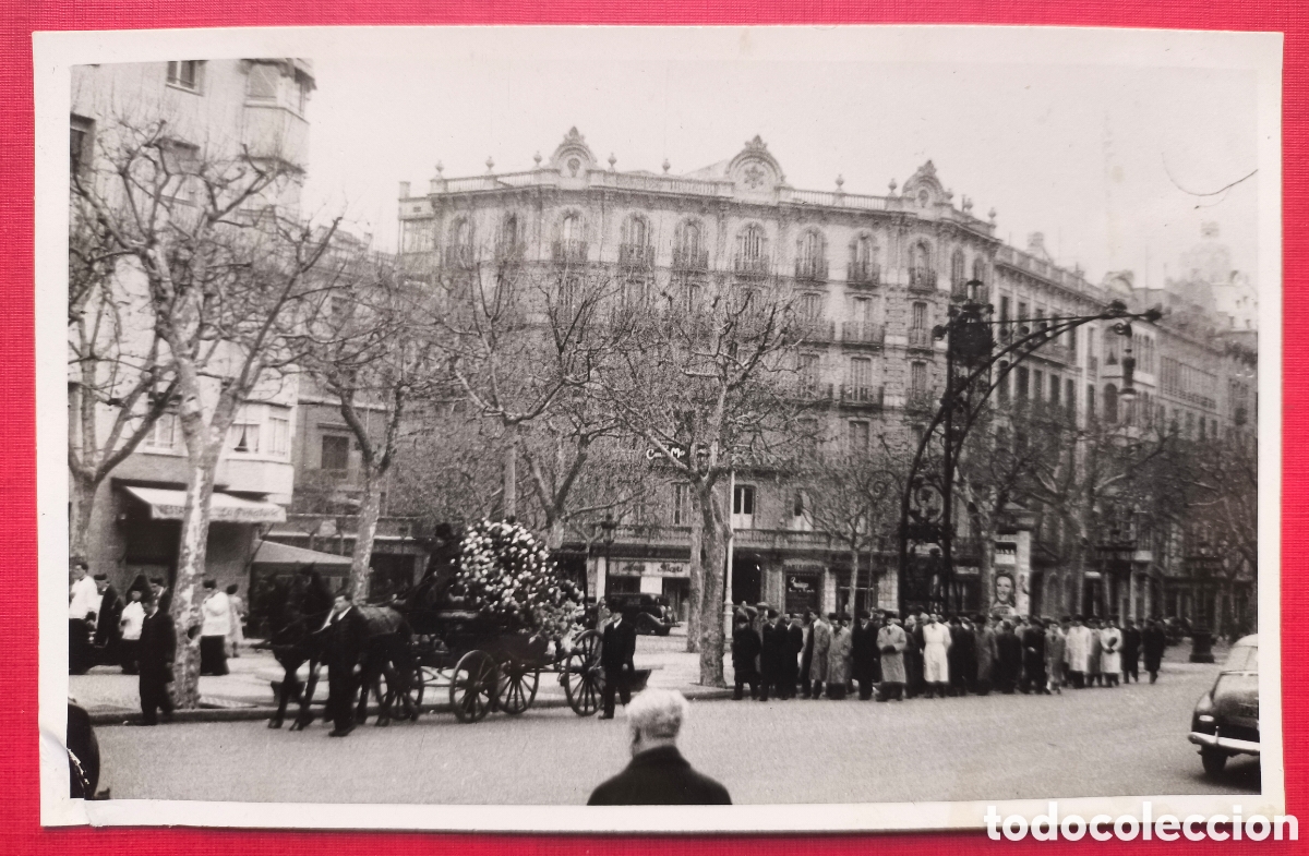 Antique Photography: BARCELONA PASSEIG DE GR&Agrave;CIA FOTOGRAF&Iacute;A CORTEJO F&Uacute;NEBRE C. 1955