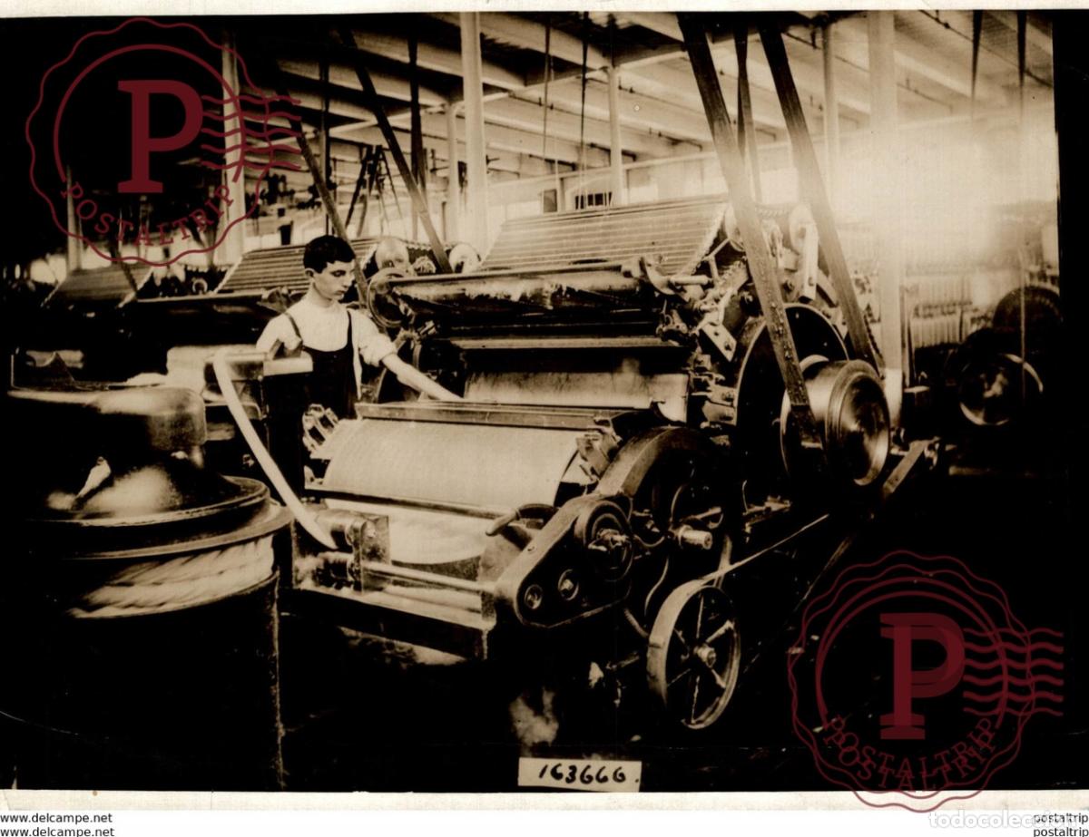 Fotograf&iacute;a antigua: MILLS AT FALL RIVER MASS CARDING COTTON 21*15CM Fonds Victor FORBIN 1864-1947