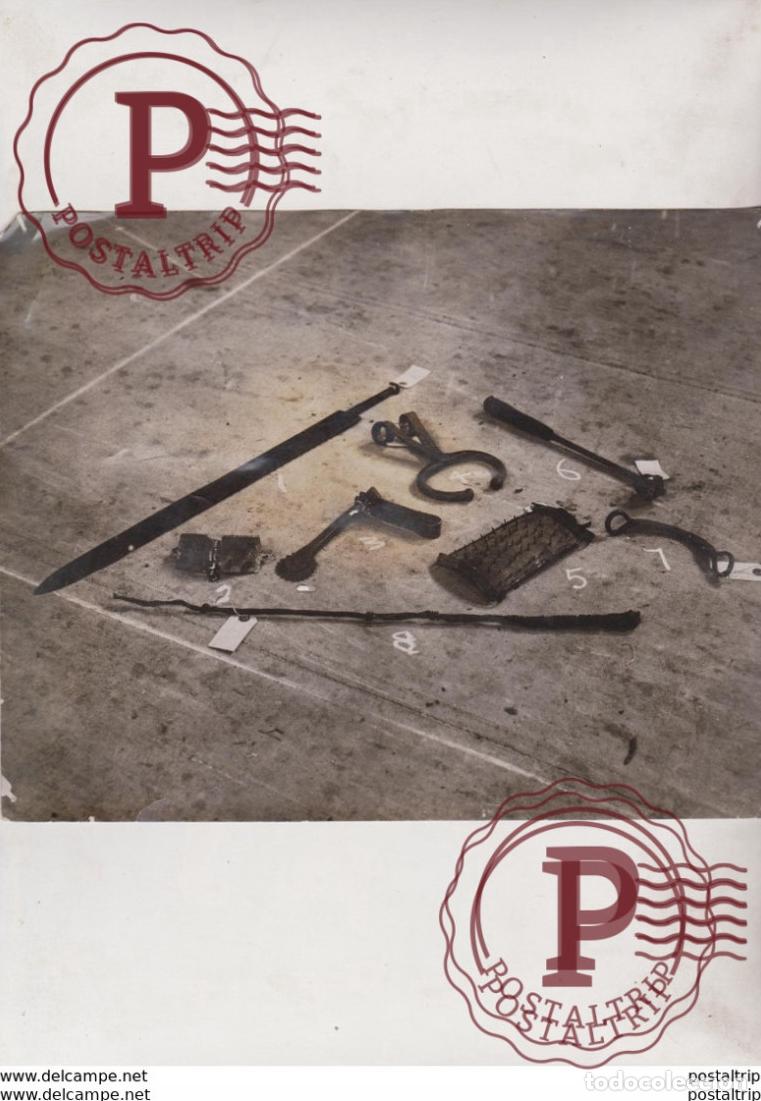 Fotografia antiga: INSTRUMENTS OF TORTURE USED ON ANIMALS PERCY ESSEX ANIMAUX ANIMALS ANIMALES 21*16CM Fonds Victor FO