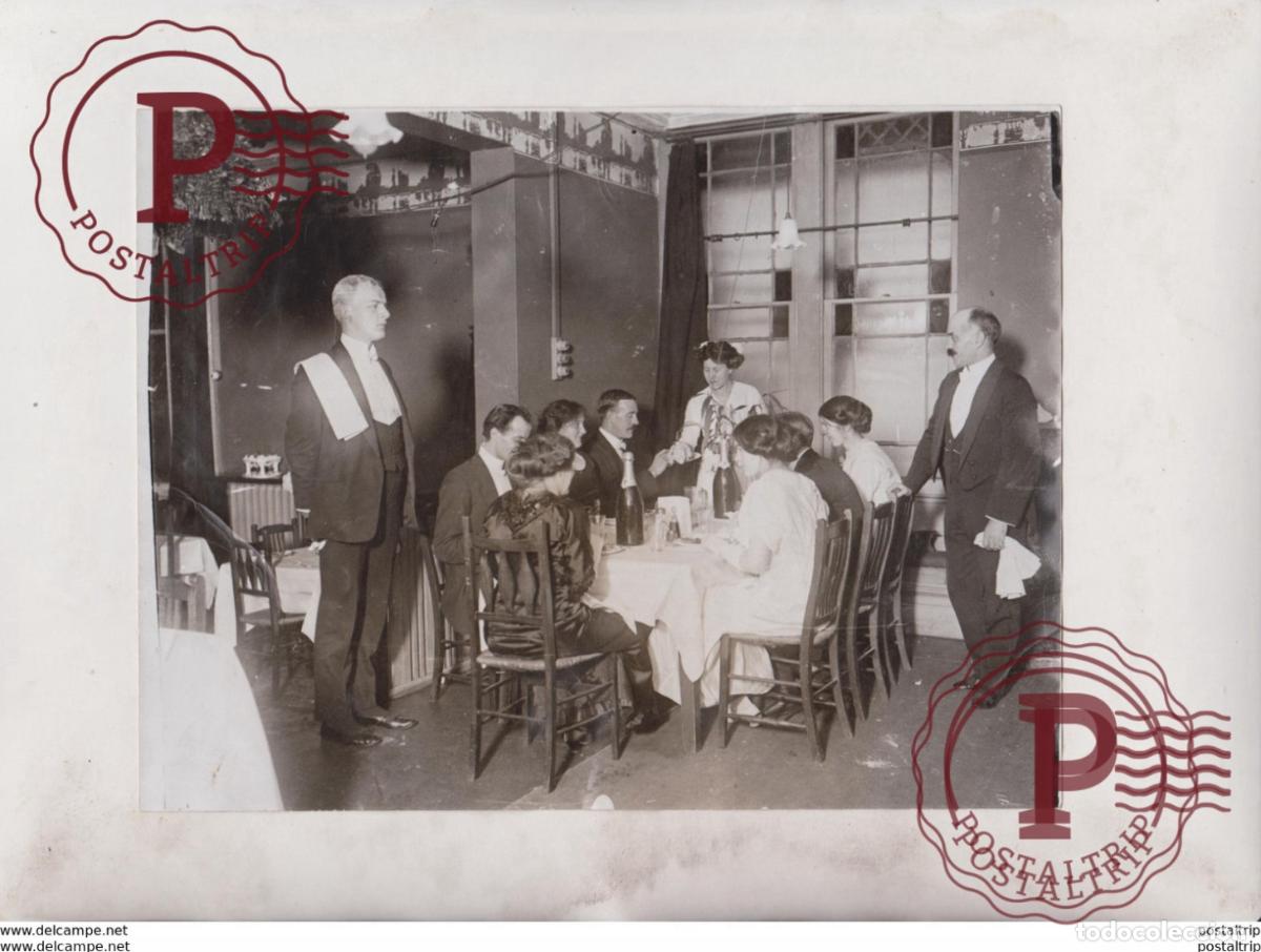 Antique Photography: GUEST WHO WAIT ON THE STAFF A NEW YEAR COSTUM ROCKSIDE HYDRO MATLOCK 21*16CM Fonds Victor FORBIN 18