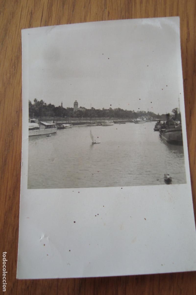 Fotograf&iacute;a antigua: ANTIGUA FOTOGRAFIA BARCOS RIO GUADALQUIVIR SEVILLA 1958.