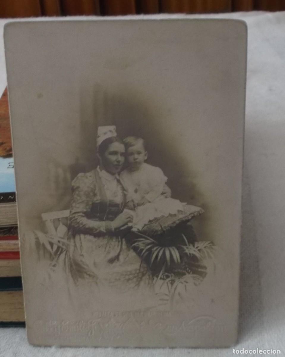 Fotograf&iacute;a antigua: fotografia antigua se&ntilde;ora con ni&ntilde;o