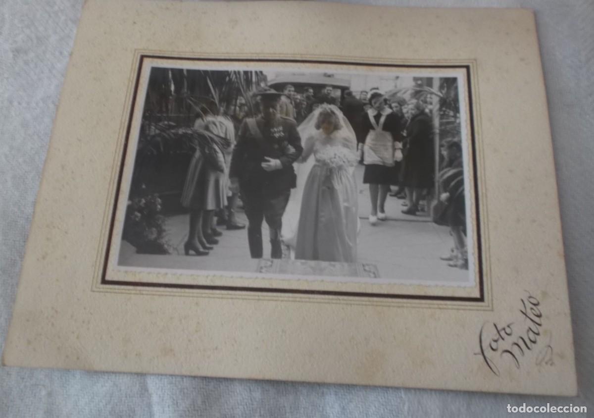 Fotograf&iacute;a antigua: fotografia antigua novia entrando en la iglesia a&ntilde;o 1942