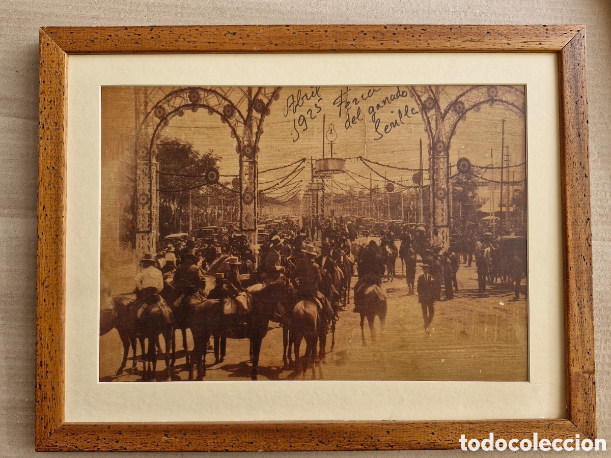 Fotograf&iacute;a antigua: FERIA DEL GANADO SEVILLA ABRIL 1925, ANTIGUA IMAGEN COLOR SEPIA ENMARCADA 52 X 40 CM