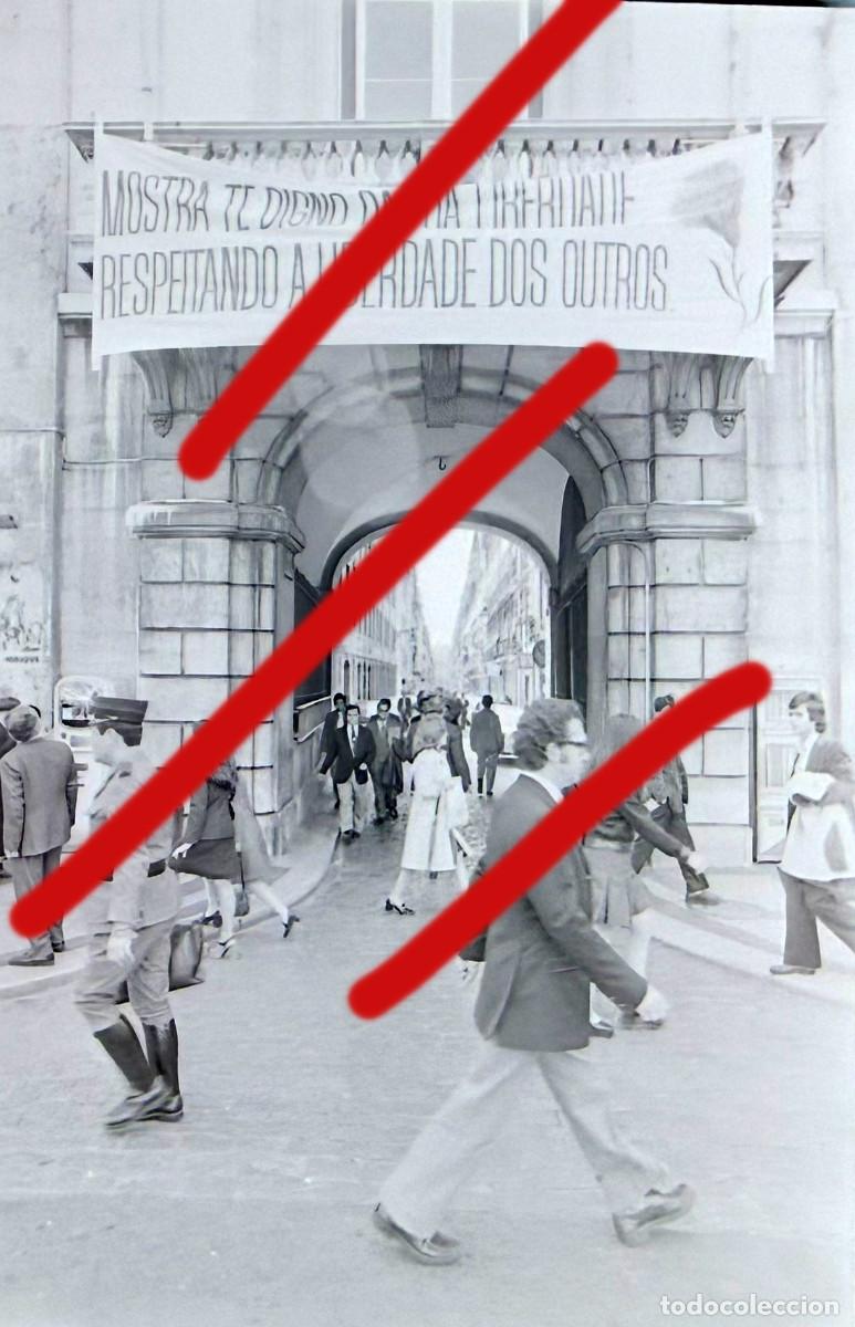 Fotograf&iacute;a antigua: Revoluci&oacute;n de los Claveles Portugal - NEGATIVO DE CELULOIDE - A Revolu&ccedil;&atilde;o dos Cravos