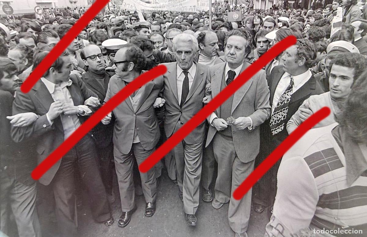 Fotograf&iacute;a antigua: Revoluci&oacute;n de los Claveles Portugal - NEGATIVO DE CELULOIDE - A Revolu&ccedil;&atilde;o dos Cravos