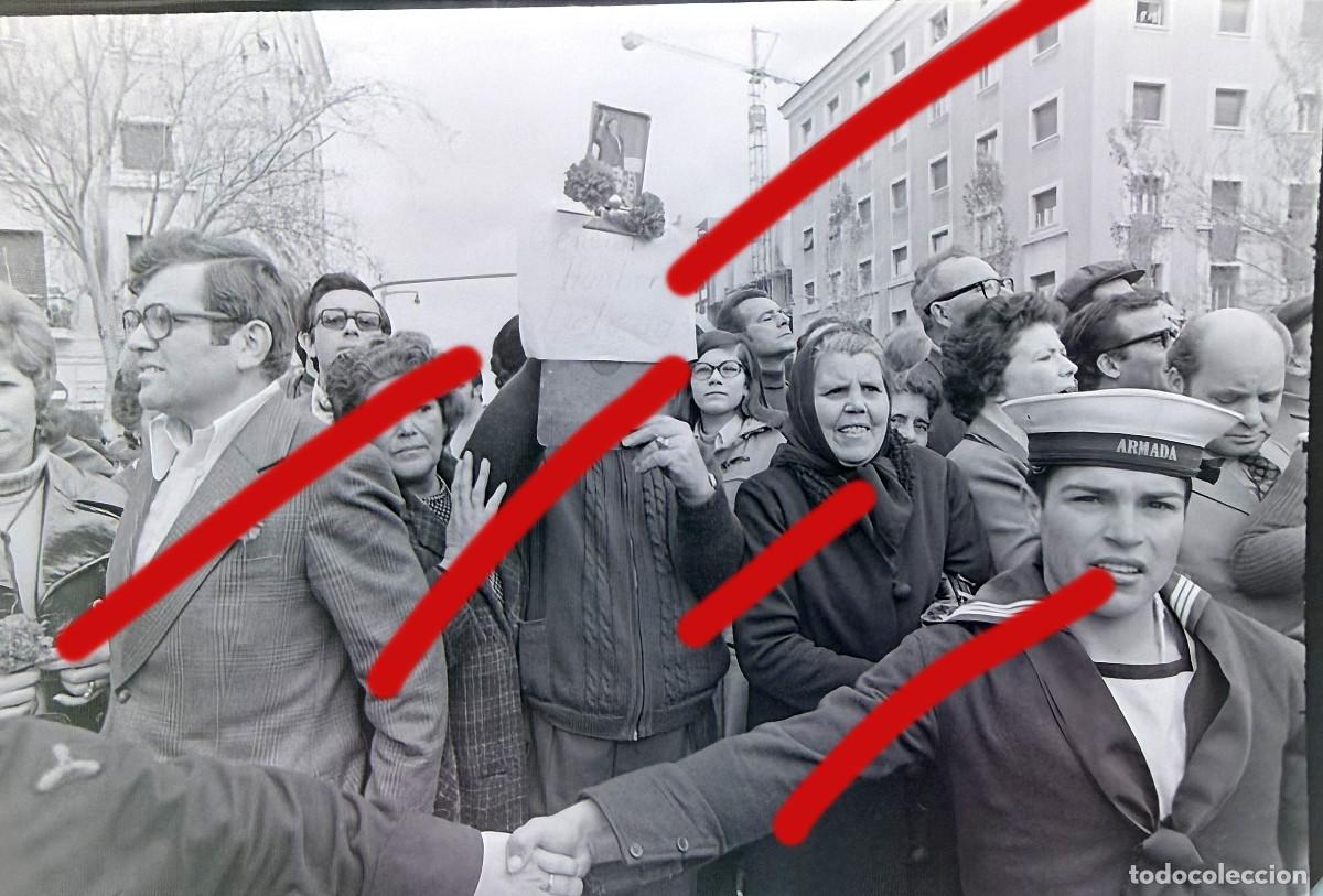 Fotografia antica: Revoluci&oacute;n de los Claveles Portugal - NEGATIVO DE CELULOIDE - A Revolu&ccedil;&atilde;o dos Cravos