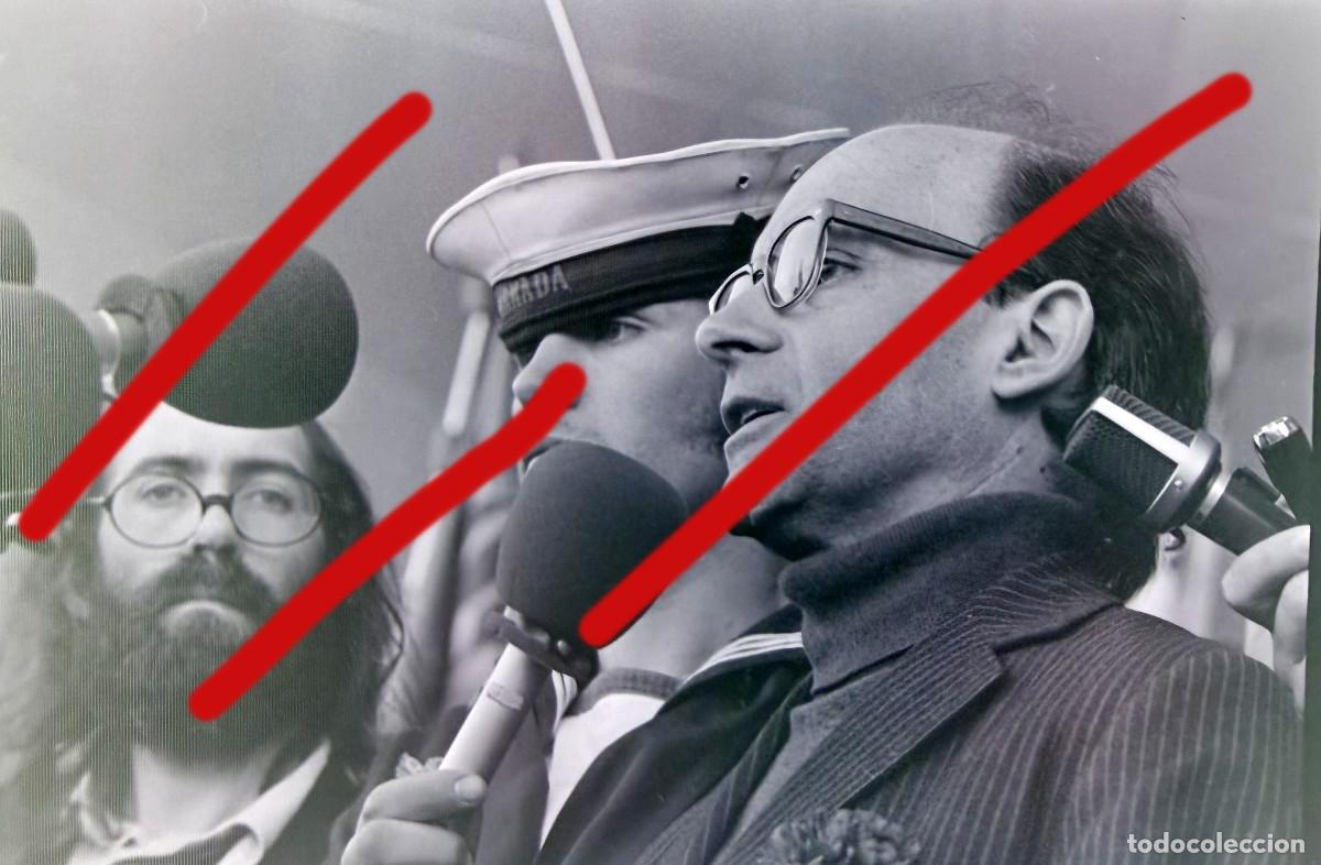 Alte Fotografie: Portugal 25 Abril 1974 &ndash; Revoluci&oacute;n de los Claveles / Revolu&ccedil;&atilde;o dos Cravos &ndash; Negativo Celuloide